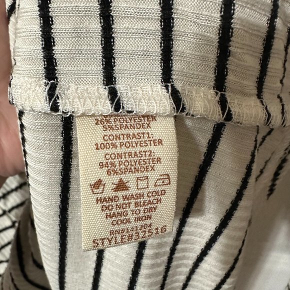 Hem & Thread Striped Top Lace Back Medium NWT - Picture 4 of 5